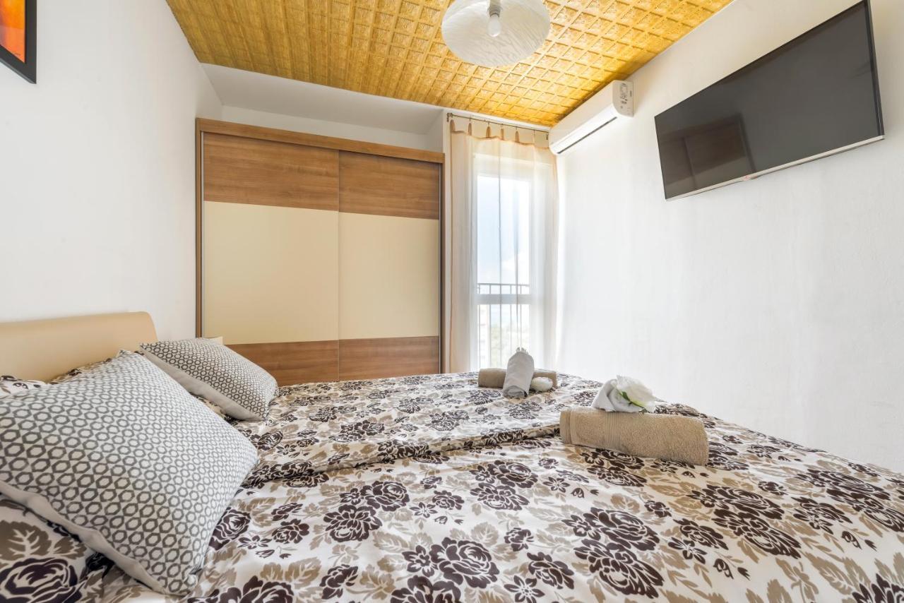 Adventure Apartment 75M2 Close To The Center Split Eksteriør bilde