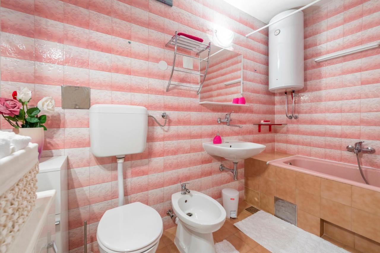 Adventure Apartment 75M2 Close To The Center Split Eksteriør bilde